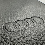 Charger l&#39;image dans la galerie, Logo Audi sur un porte carte grise 
