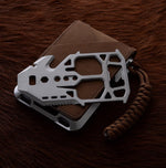 Charger l'image dans la galerie, Porte Cartes avec un des accessoires de survie