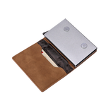 Charger l'image dans la galerie, porte carte en cuir avec une protection en métal