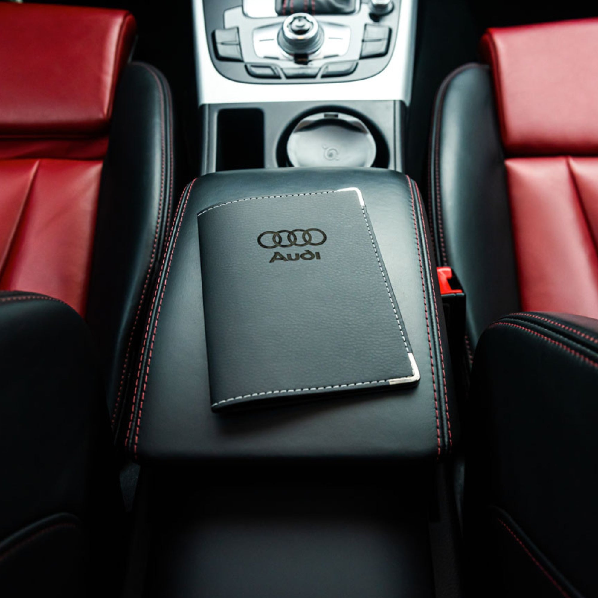 Porte-cartes grises personnalisés toutes marques auto et moto — Atelier Guillot Image