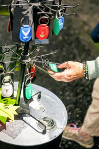 Personalisierter Motorrad-Schlüsselanhänger aus Kunstleder – Lasergravur
