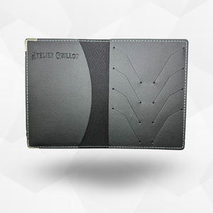 Intérieur d'un porte carte grise

