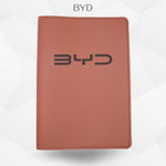 Porte-document voiture BYD – simili cuir gravure laser Atelier Guillot