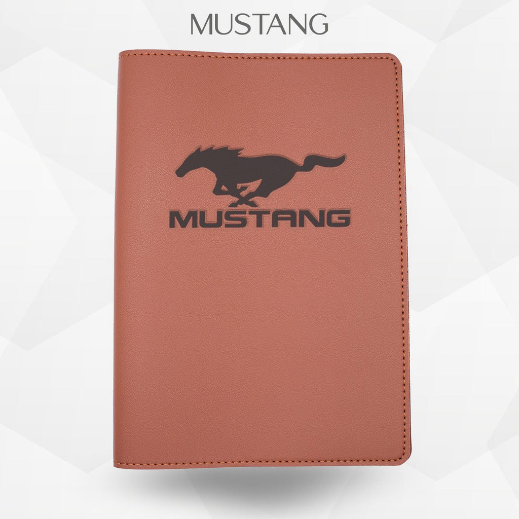 Porte-document voiture Mustang – simili cuir gravure laser Atelier Guillot