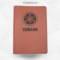 Porte-document moto Yamaha – simili cuir gravure laser Atelier Guillot
