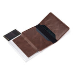 Charger l&#39;image dans la galerie, emplacement pour cartes sur un étui rfid en cuir marron
