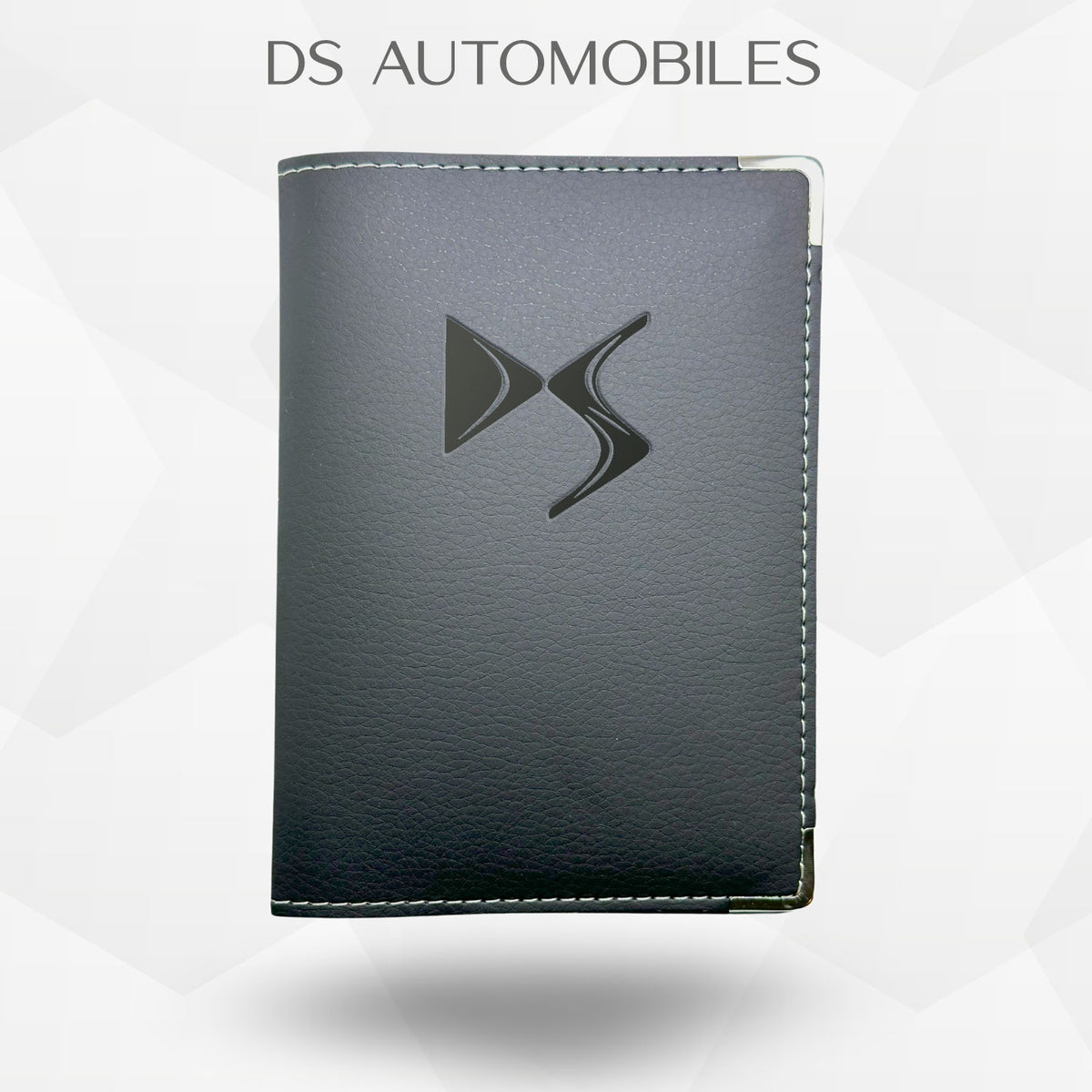 Porte carte grise DS Automobiles – étui simili cuir gravure laser Atelier Guillot