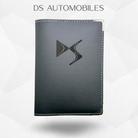 Porte carte grise DS Automobiles – étui simili cuir gravure laser Atelier Guillot