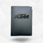 Porte carte grise KTM – étui simili cuir gravure laser Atelier Guillot