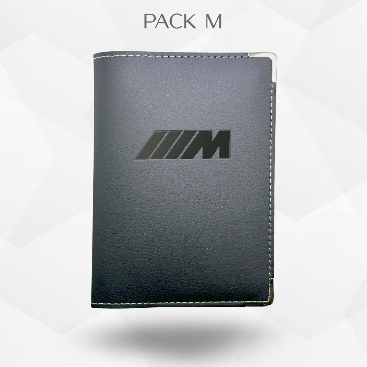 Porte carte grise Pack M BMW – étui simili cuir gravure laser Atelier Guillot
