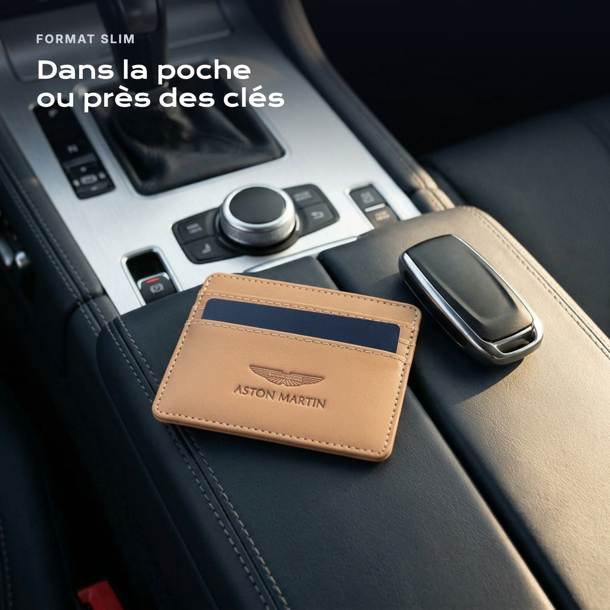 Porte-carte bancaire Aston-Martin près d'une clé, format slim