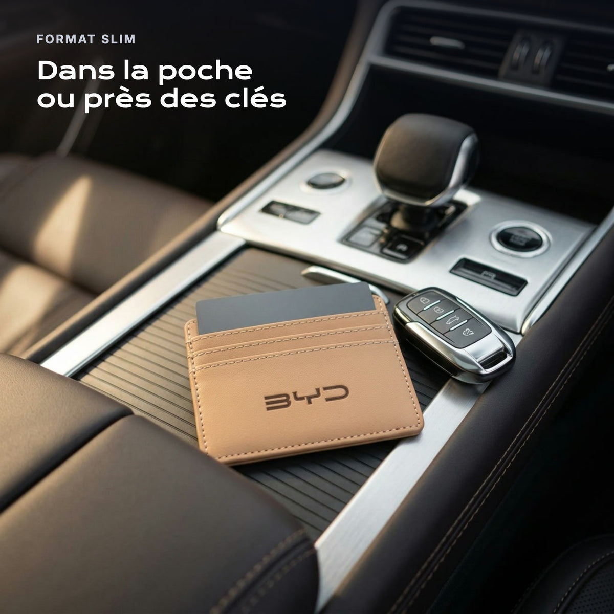 Porte-carte bancaire BYD près d'une clé, format slim