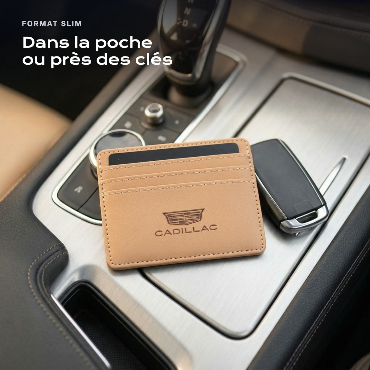 Porte-carte bancaire Cadillac près d'une clé, format slim