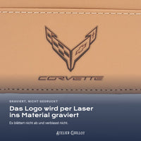 Logo Corvette, per Laser in Kunstleder graviert