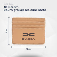 Kartenetui Dacia von Atelier Guillot: 10 × 8 cm, kaum größer als eine Karte