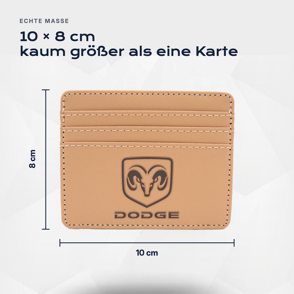 Kartenetui Dodge von Atelier Guillot: 10 × 8 cm, kaum größer als eine Karte