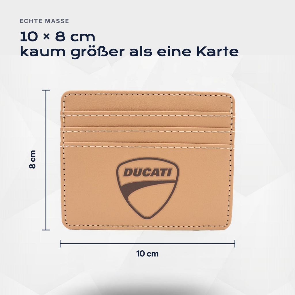 Kartenetui Ducati von Atelier Guillot: 10 × 8 cm, kaum größer als eine Karte