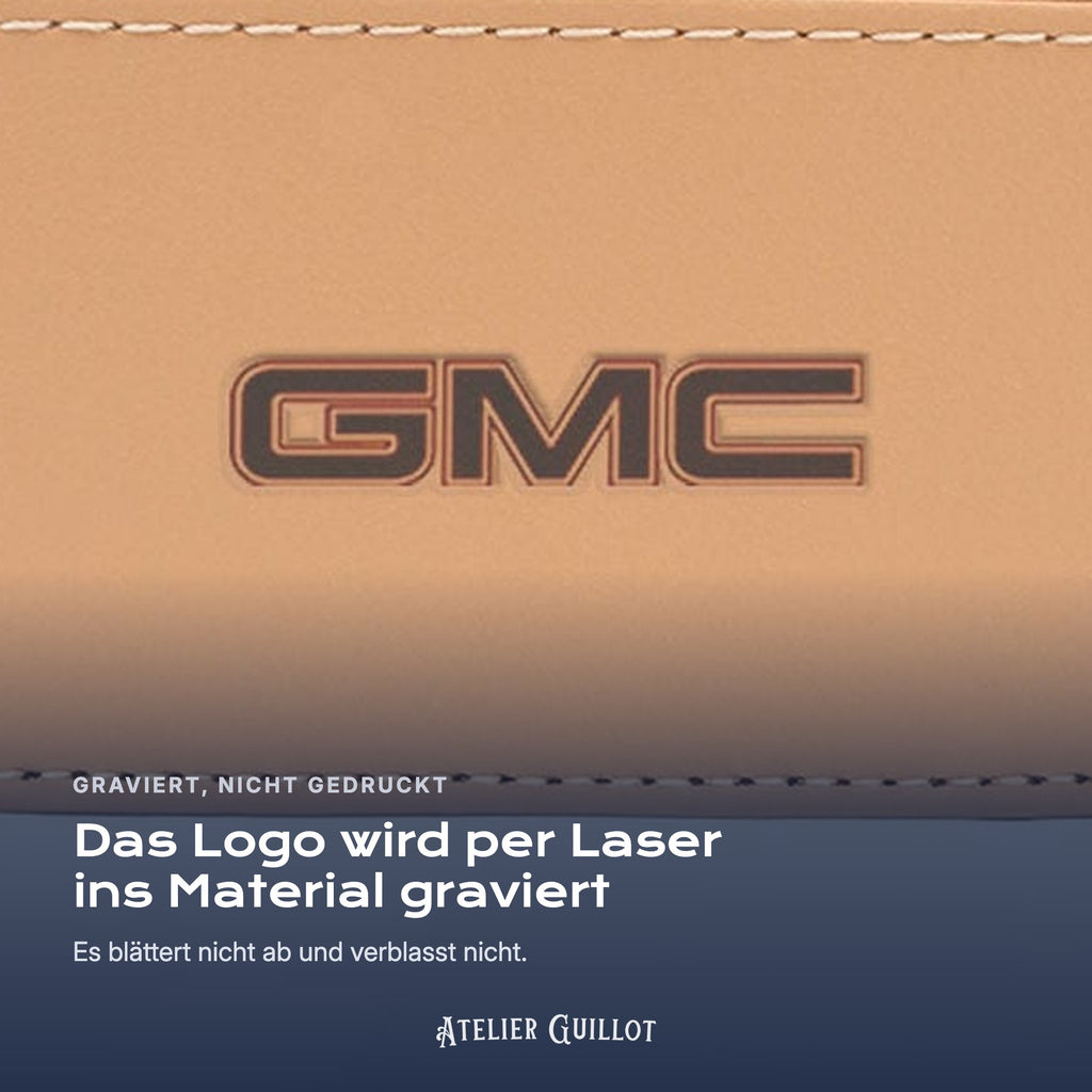 Logo GMC, per Laser in Kunstleder graviert