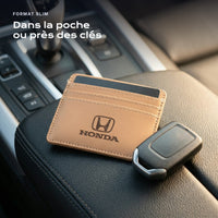 Porte-carte bancaire Honda près d'une clé, format slim