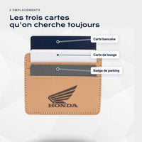 Trois emplacements : carte bancaire, carte de lavage, badge de parking