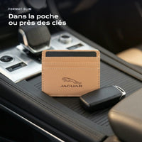 Porte-carte bancaire Jaguar près d'une clé, format slim