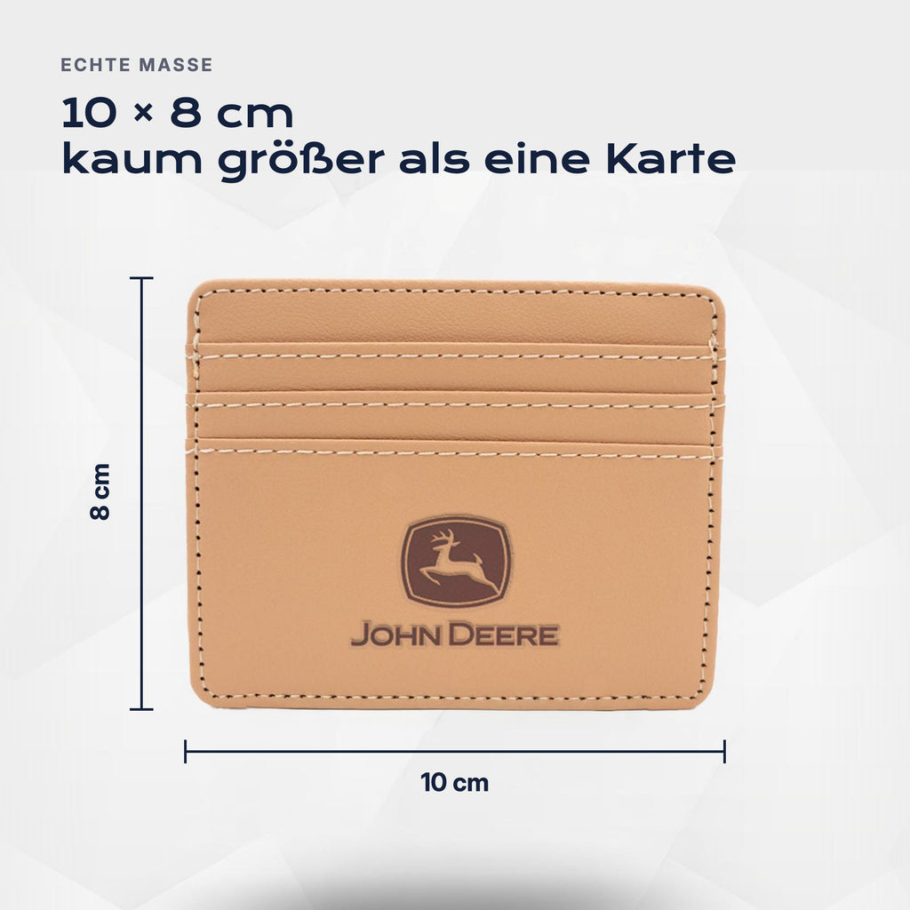 Kartenetui John Deere von Atelier Guillot: 10 × 8 cm, kaum größer als eine Karte