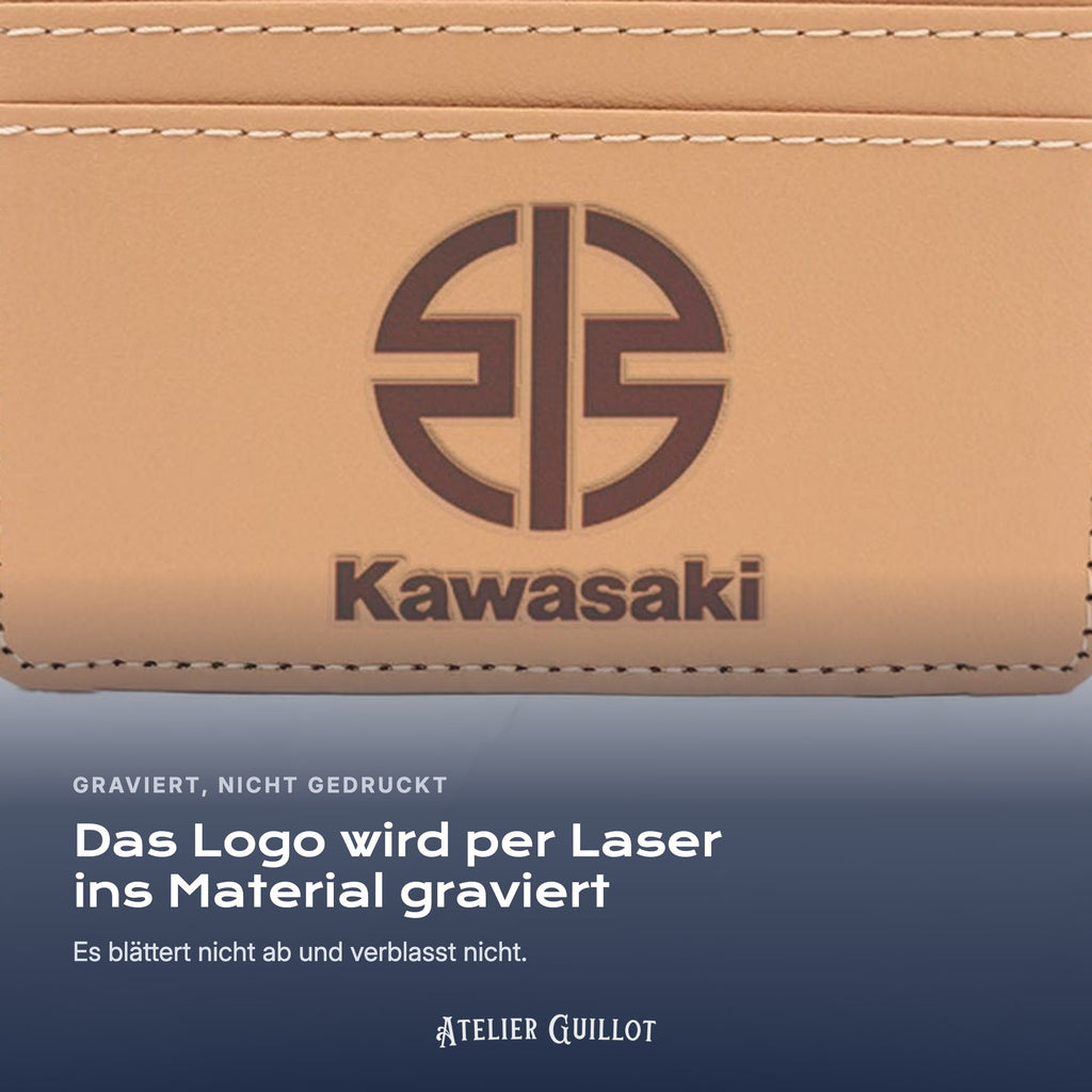 Logo Kawasaki, per Laser in Kunstleder graviert