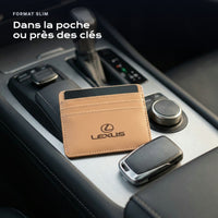 Porte-carte bancaire Lexus près d'une clé, format slim
