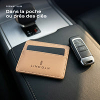 Porte-carte bancaire Lincoln près d'une clé, format slim