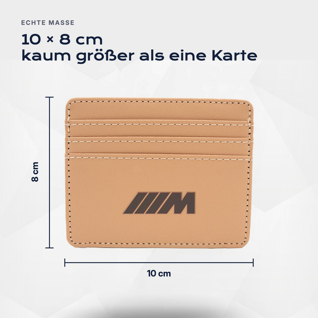 Kartenetui Pack M von Atelier Guillot: 10 × 8 cm, kaum größer als eine Karte