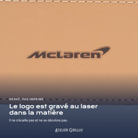 Logo McLaren gravé au laser dans le simili cuir