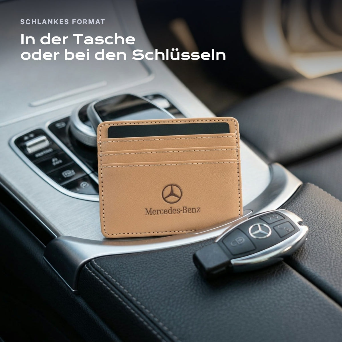 Kartenetui Mercedes-Benz neben einem Schlüssel, schlankes Format