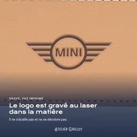 Logo Mini gravé au laser dans le simili cuir