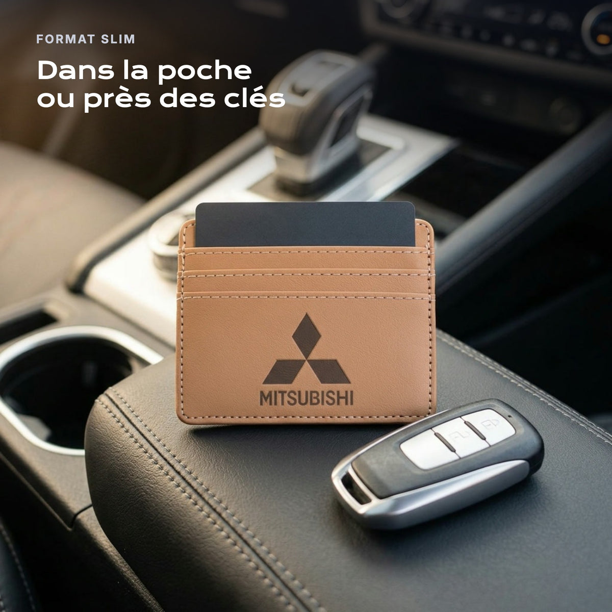 Porte-carte bancaire Mitsubishi près d'une clé, format slim