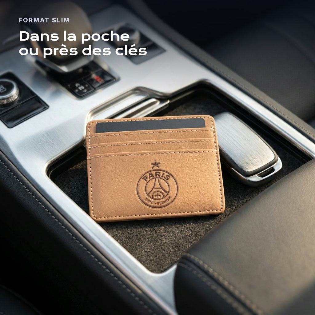 Porte-carte bancaire Paris près d'une clé, format slim