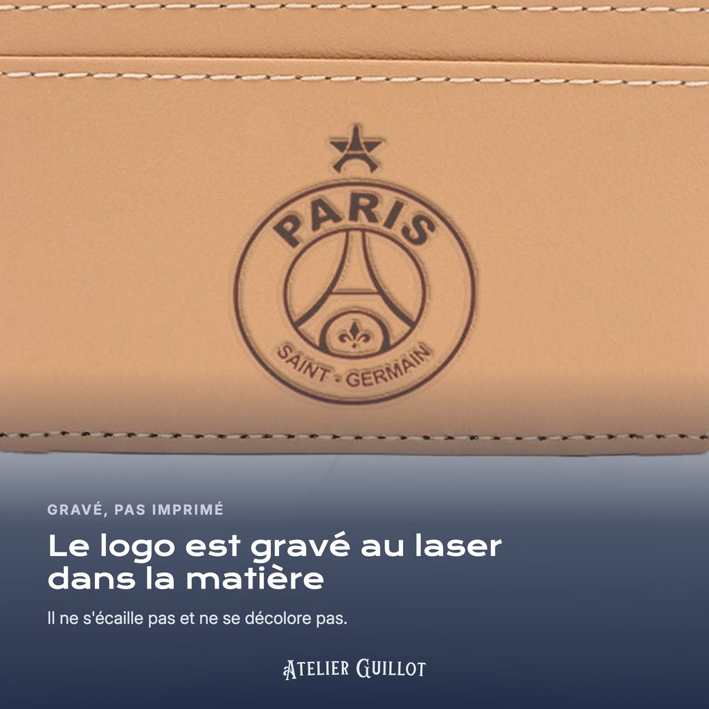 Logo Paris gravé au laser dans le simili cuir