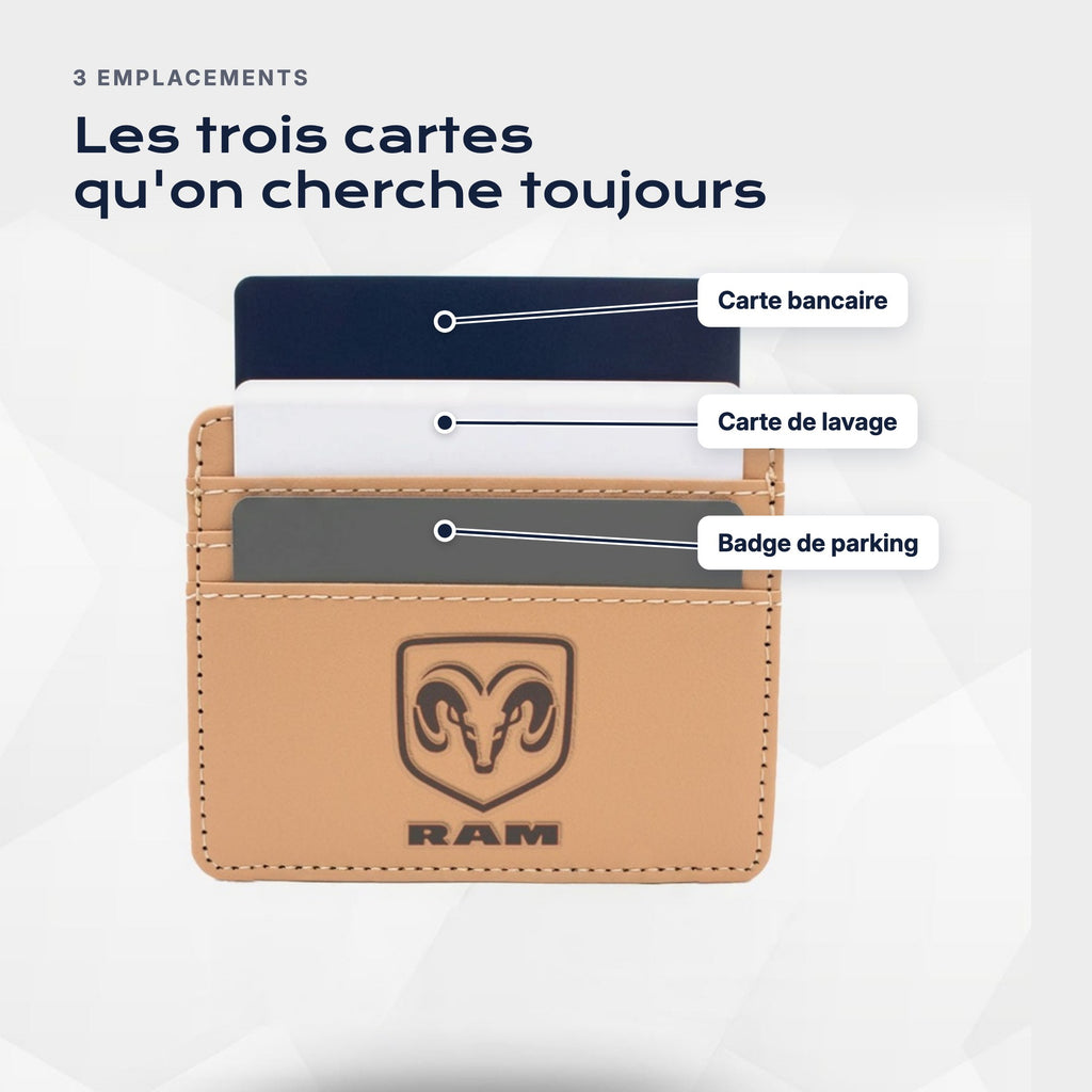 Trois emplacements : carte bancaire, carte de lavage, badge de parking