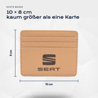 Kartenetui SEAT von Atelier Guillot: 10 × 8 cm, kaum größer als eine Karte