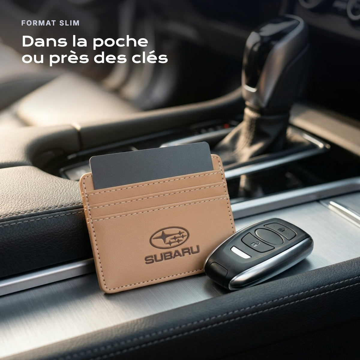 Porte-carte bancaire Subaru près d'une clé, format slim