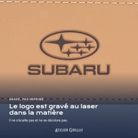 Logo Subaru gravé au laser dans le simili cuir