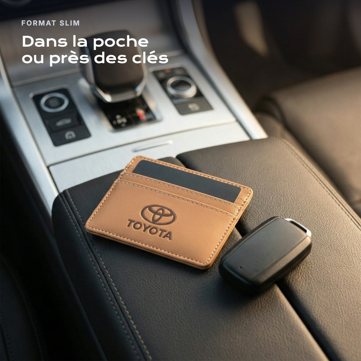 Porte-carte bancaire Toyota près d'une clé, format slim