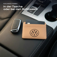 Kartenetui Volkswagen neben einem Schlüssel, schlankes Format