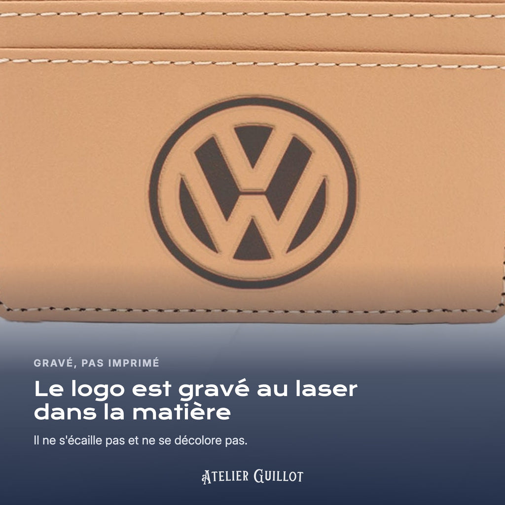 Logo Volkswagen gravé au laser dans le simili cuir