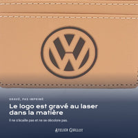 Logo Volkswagen gravé au laser dans le simili cuir