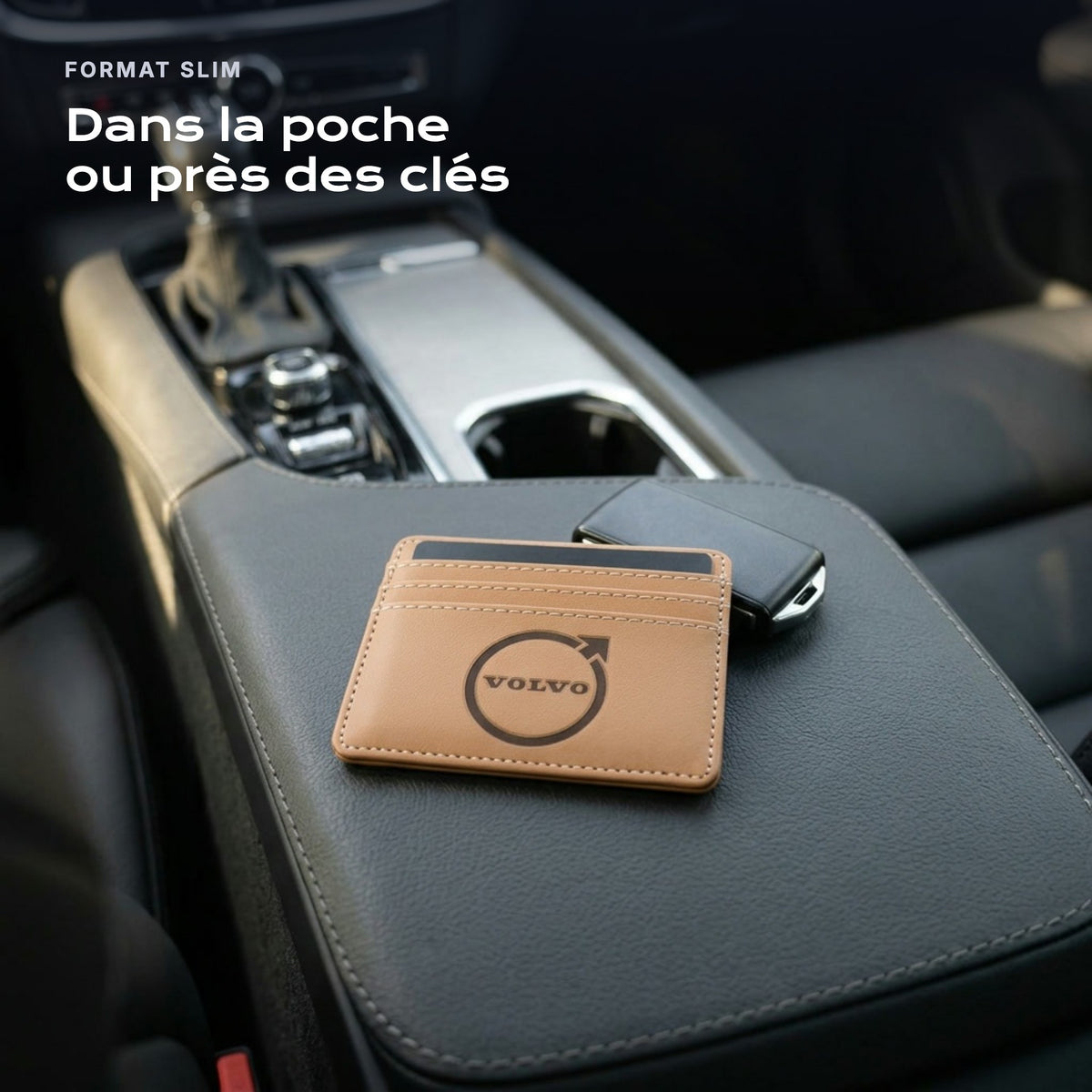 Porte-carte bancaire Volvo près d'une clé, format slim