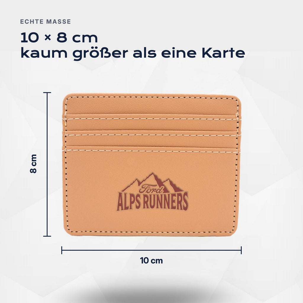 Kartenetui X Ford Alps Runners von Atelier Guillot: 10 × 8 cm, kaum größer als eine Karte