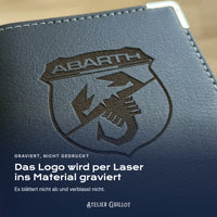 Logo Abarth, per Laser in Kunstleder graviert
