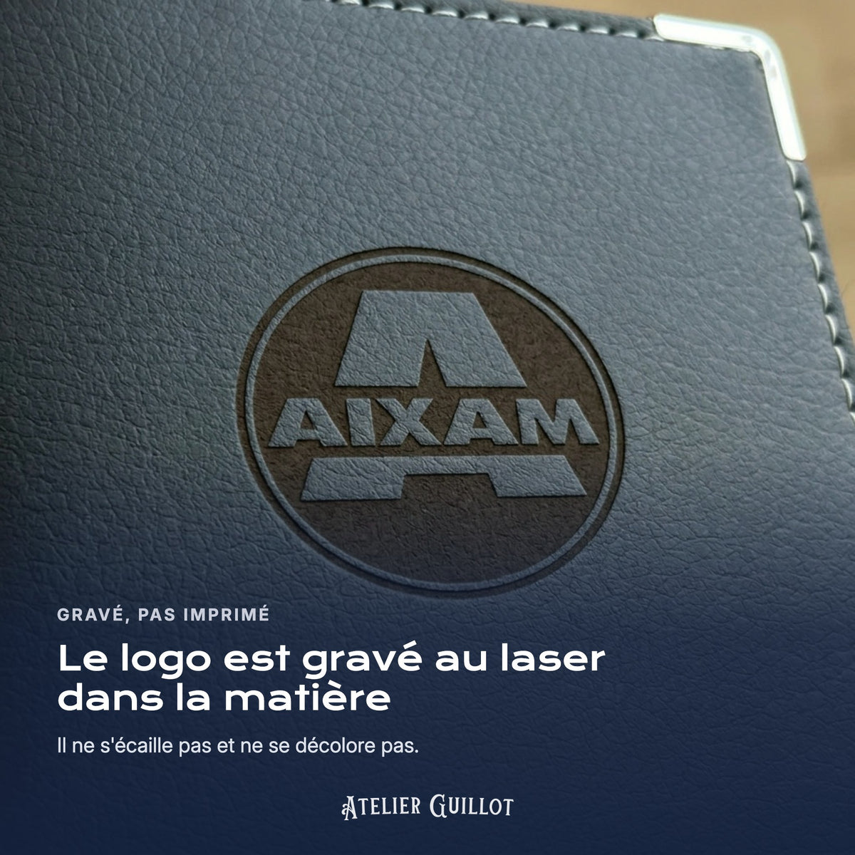 Logo Aixam gravé au laser dans le simili cuir
