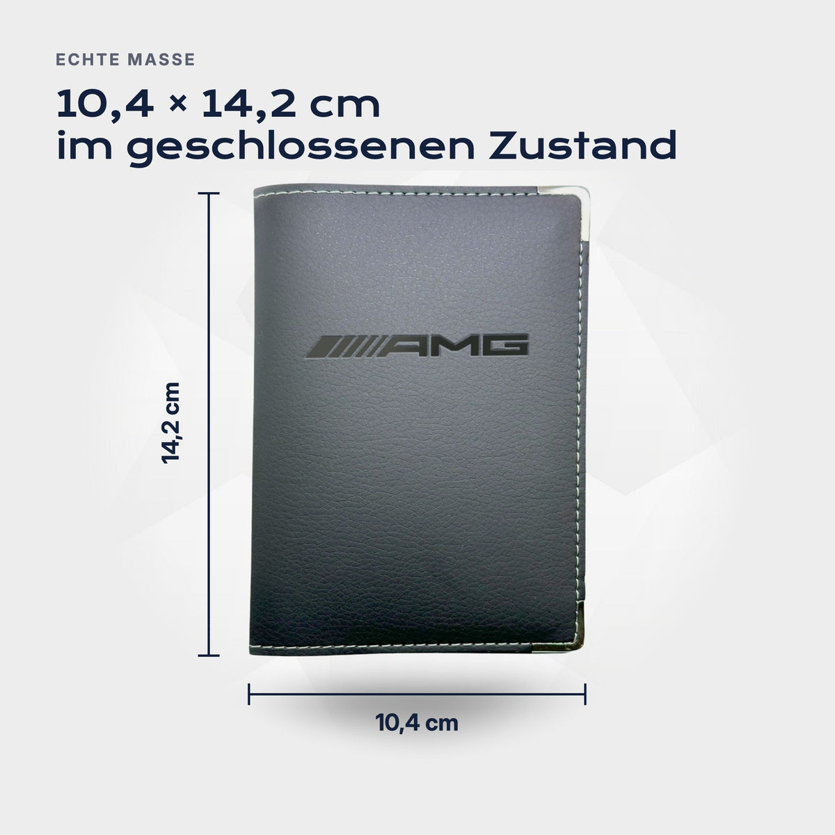 Fahrzeugscheinhülle AMG von Atelier Guillot: 10,4 × 14,2 cm im geschlossenen Zustand
