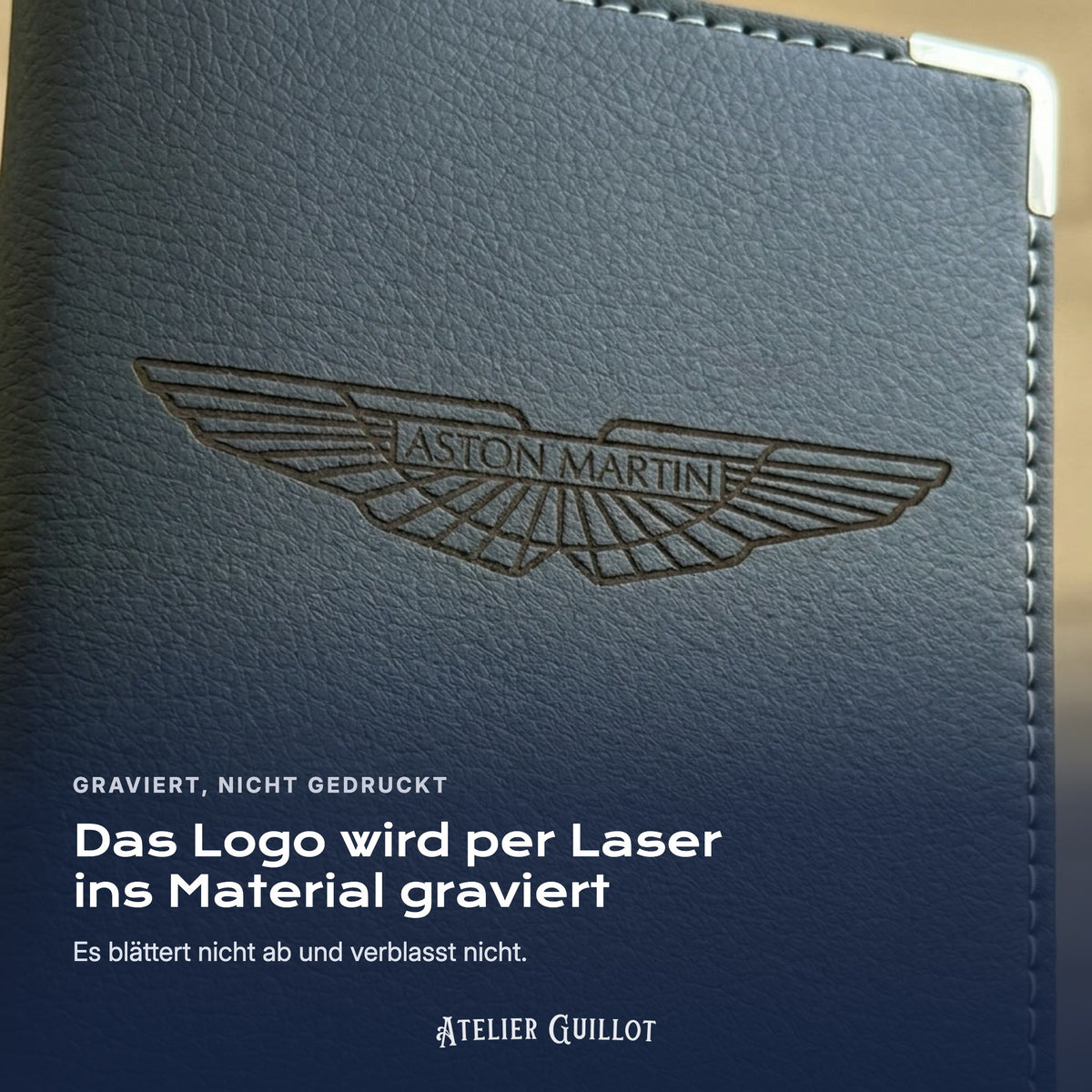 Logo Aston Martin, per Laser in Kunstleder graviert